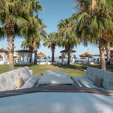 Ξενοδοχείο Risus 5*