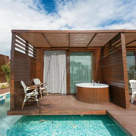 Risus Hotel