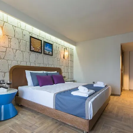 Risus Hotel