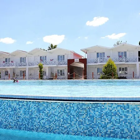 Risus Hotel 3*