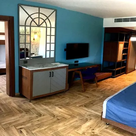 Risus Kusadasi
