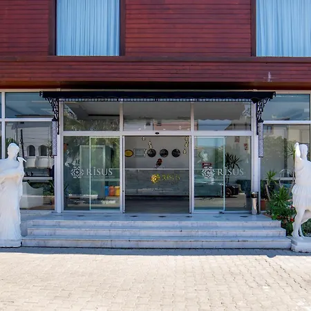 Hotel Risus 3*