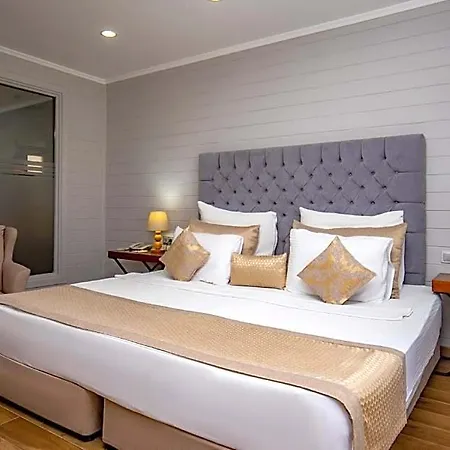 Risus 5* Kusadası